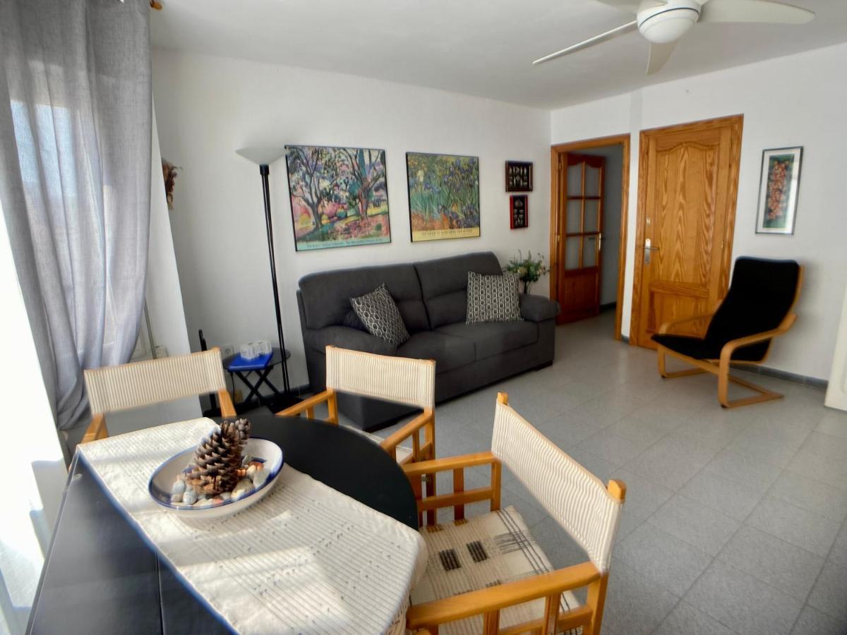 Old Town: 2 Blocks/2 Min Walk To The * Blanes