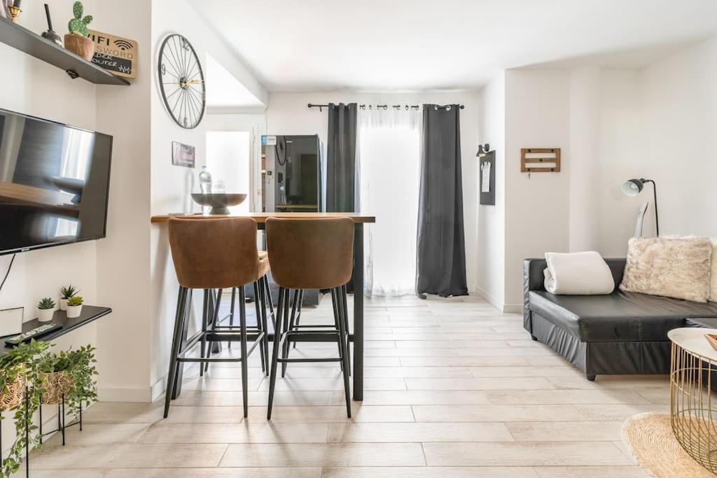 Apartment & Center