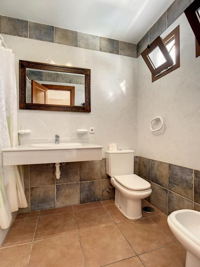 Rosa Gadis Villa Costa Teguise