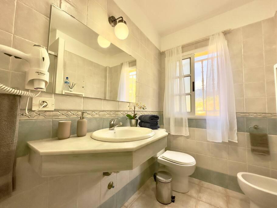 Penthouse With Ocean Views - Torviscas Apartamento *