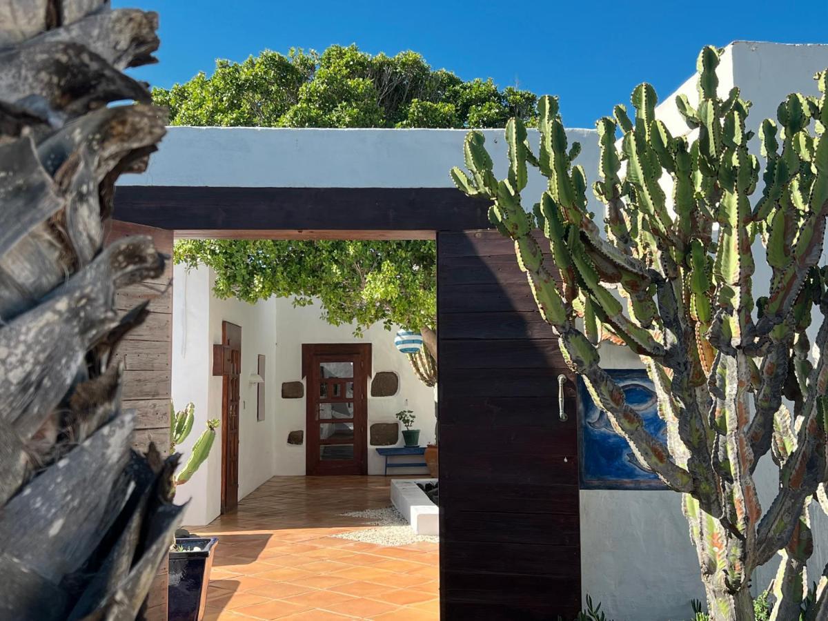 Stylish Getaway With Secluded Patio In Lava *