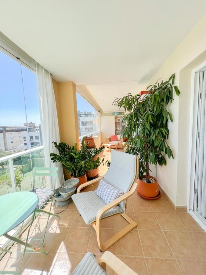 Bright With Terrace, Pool And Apartment Torremolinos