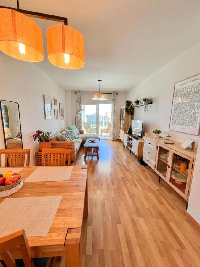Apartment Bright With Terrace, Pool And