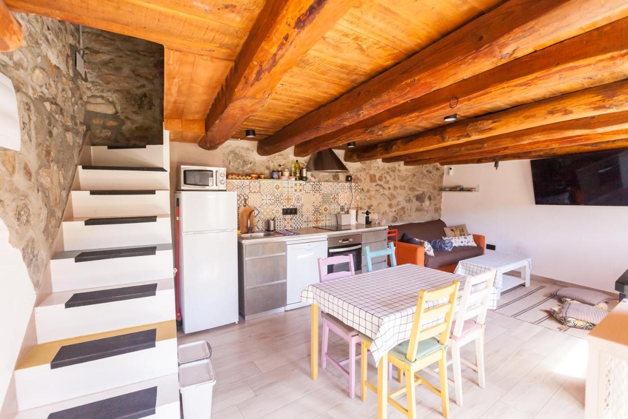 Chalet Casa Rustica La Borda De La Munda.