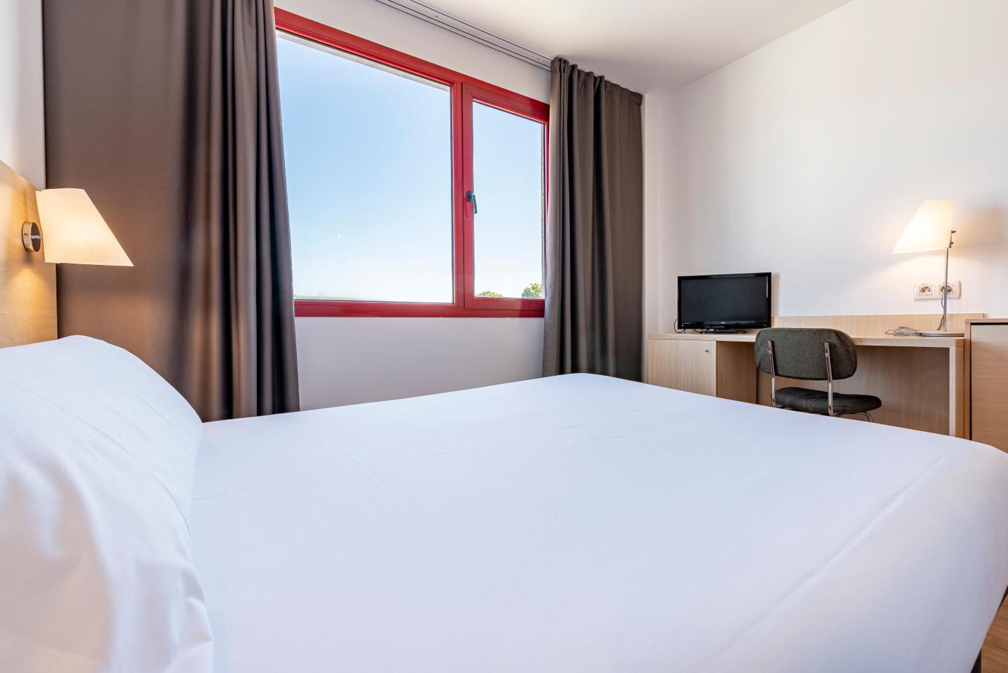 Hotel Basic 2*