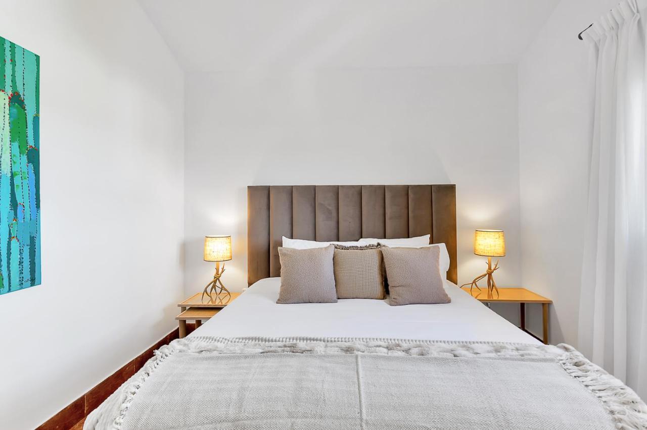 Yolo Spaces - Sotogrande - White House Villa