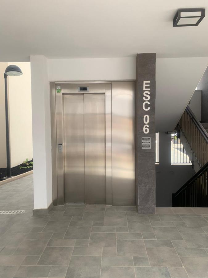 Apartamento Sunny Luxury With Two Great Sunny - Level Terraces, Two Swimming Pools, In A New Complex Pueblo Majorero, Close To Fuerteventura Golf Club, Next To The , Atlantico Shopping Mall And Casino In Caleta de Fuste