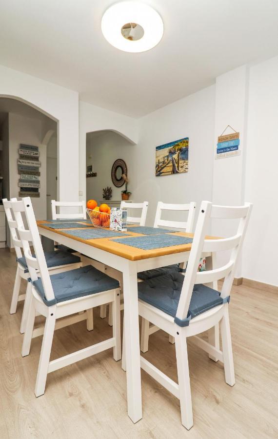 Family Walking Distance To The Sea And Amenities Apartamento