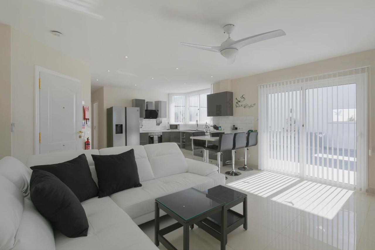 Stunning Within Nr Cristianos Apartment