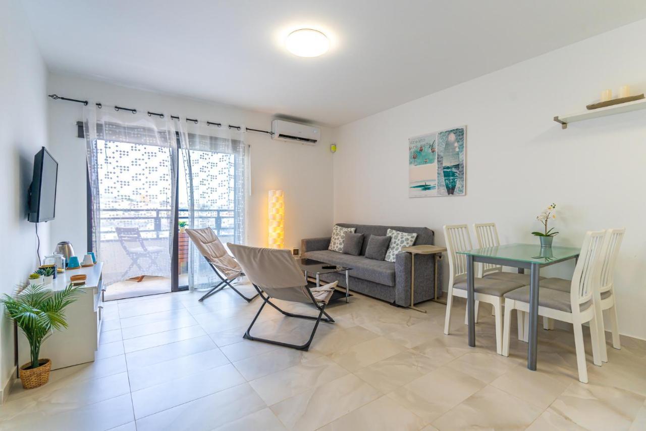 Apartamento Modern 2-bedroom With Stunning View *