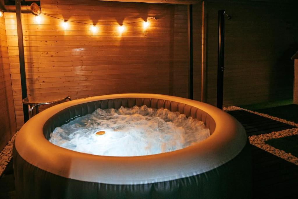 Private Paradise On Cozy Campsite, Jacuzzi, Netflix *
