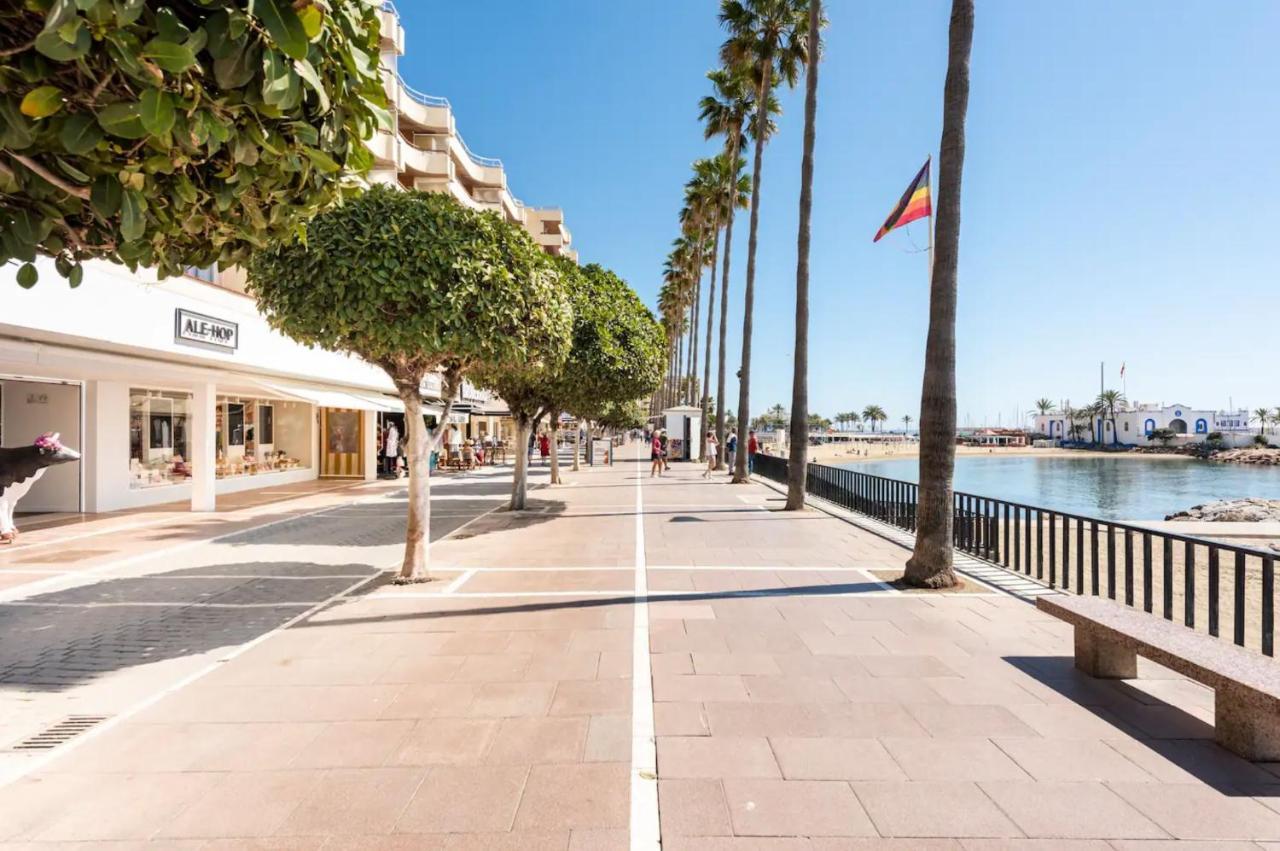 Beachfront With Stunning Sea Views Apartamento Marbella