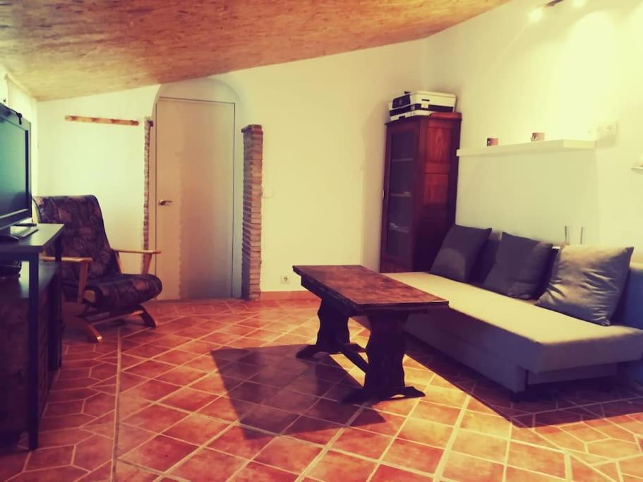 Estudio Rural Casa Aguila 2.0 *