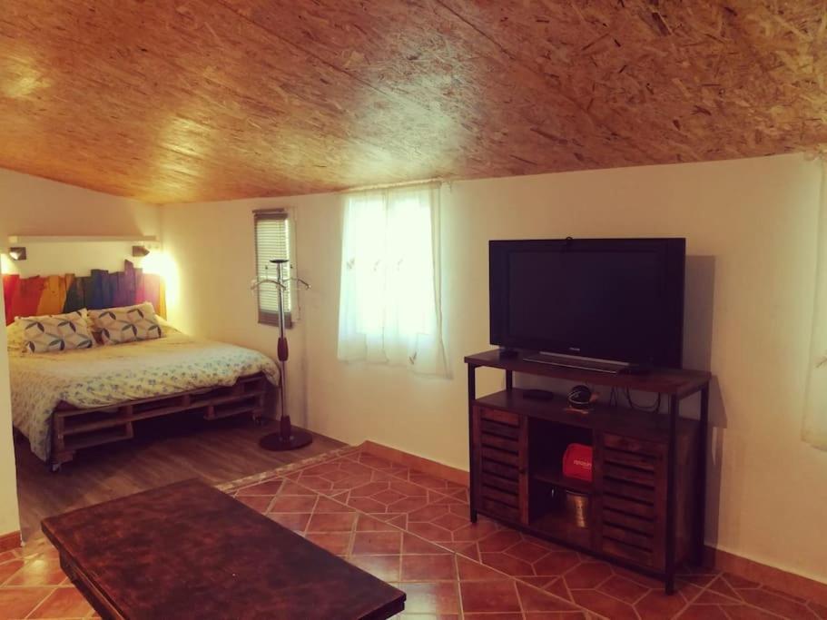Estudio Rural Casa Aguila 2.0 *