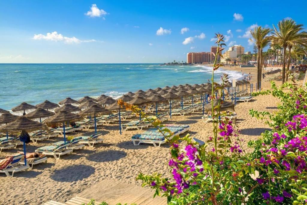 Lovely Near Airport Torremuelle