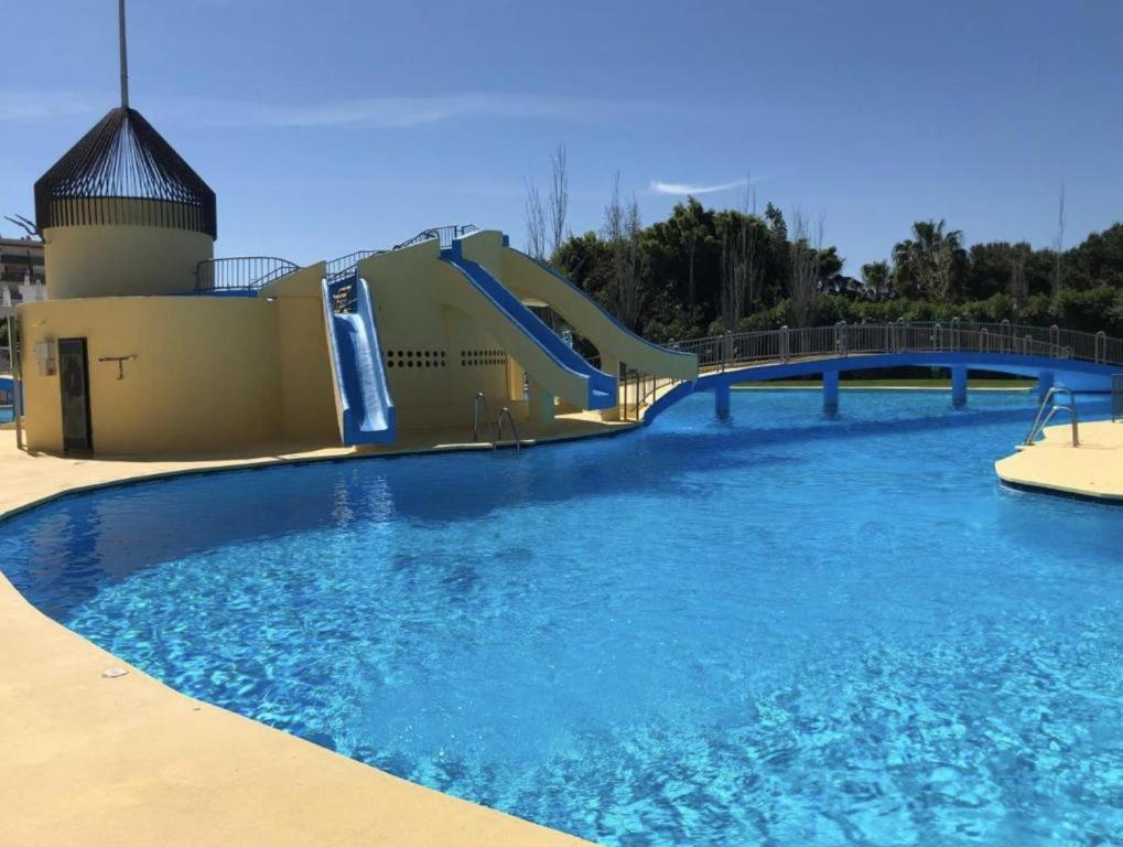 Lovely Near Airport Apartment Torremuelle