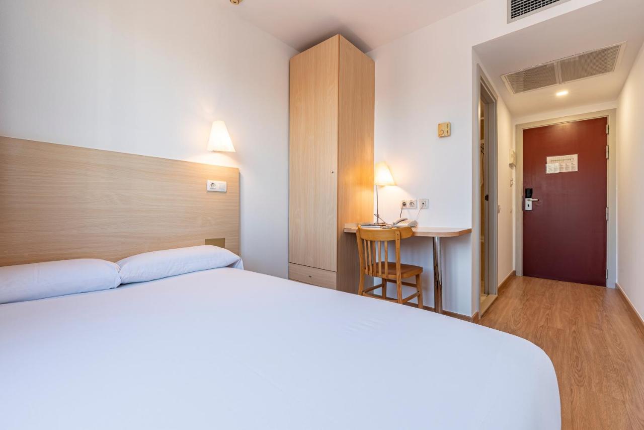 Hotel Basic Olèrdola