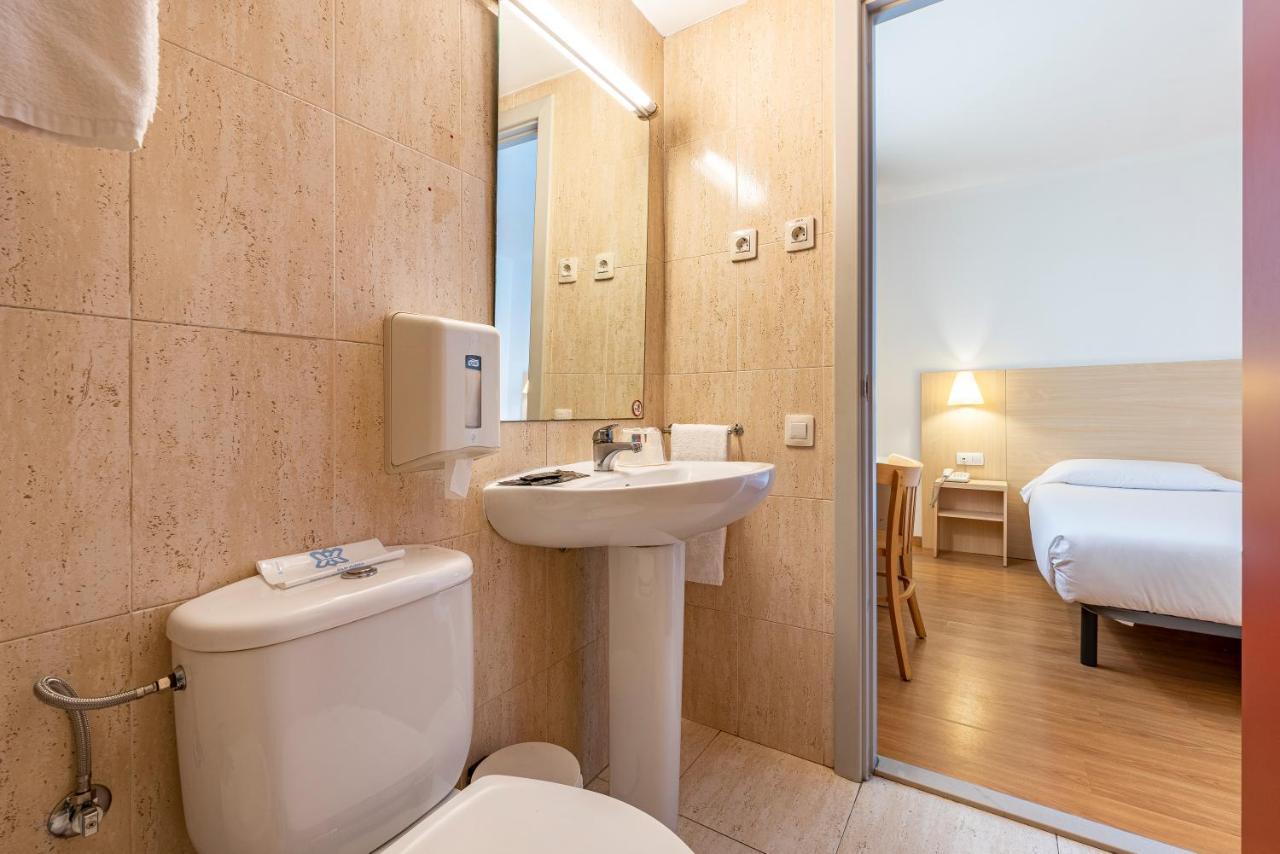 Hotel Basic 2*