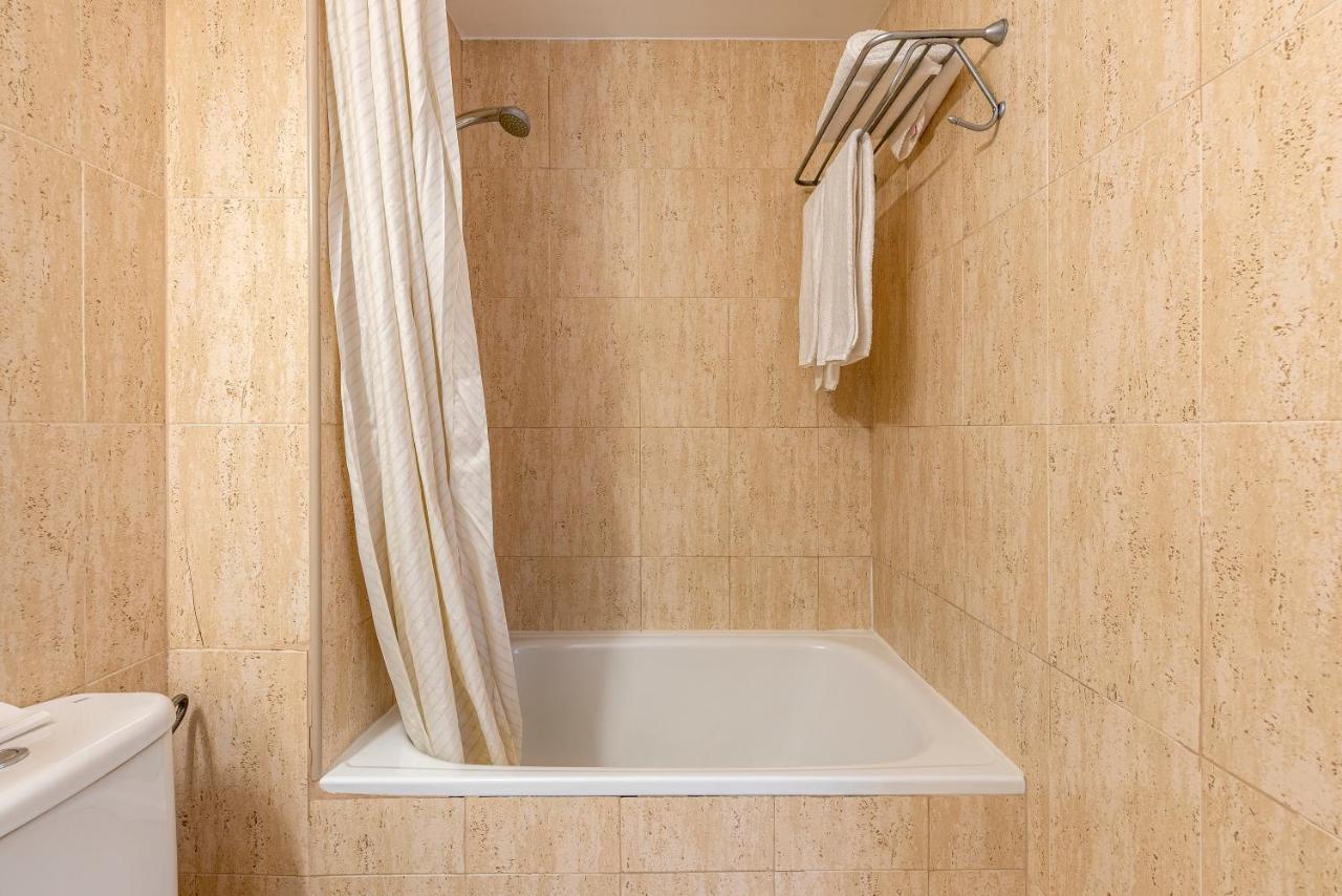 Basic 2* Olèrdola