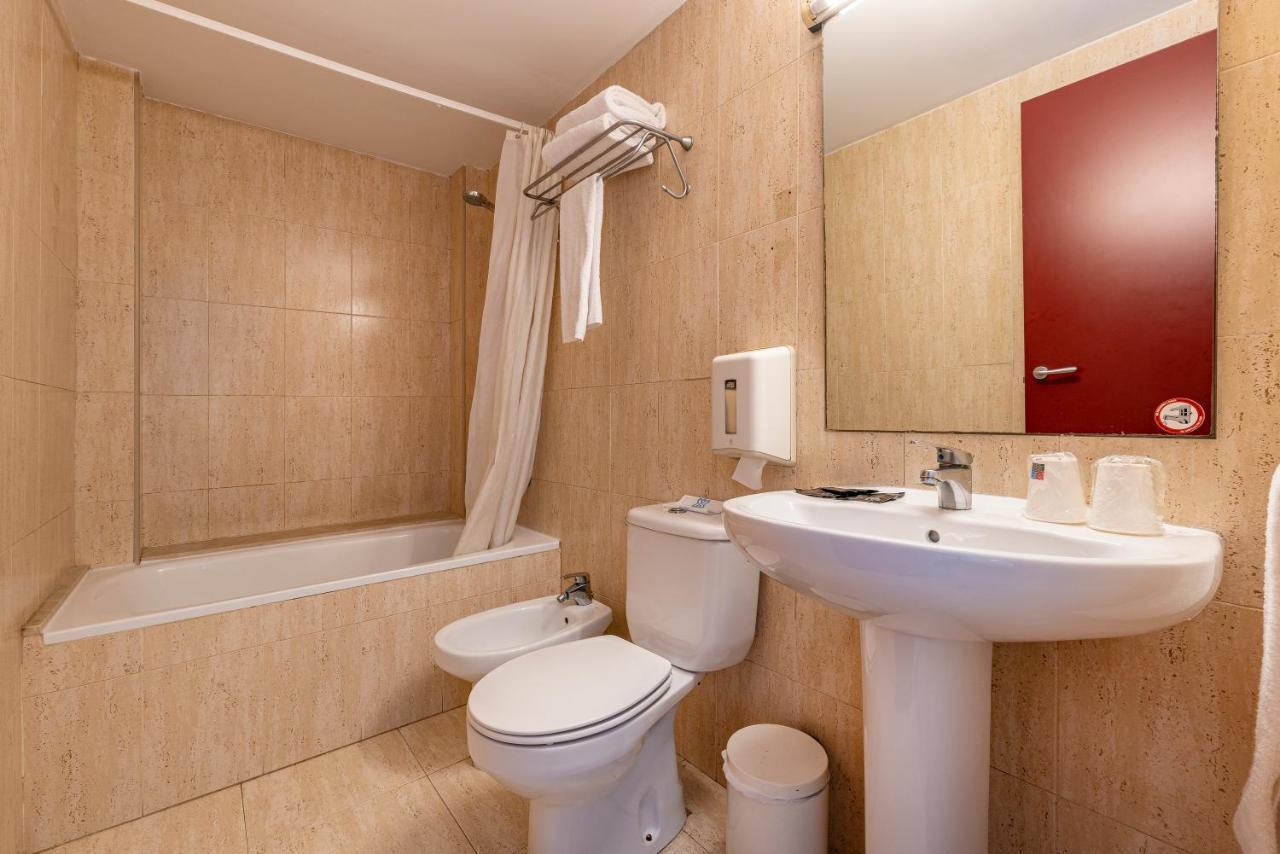 Basic Hotel 2*