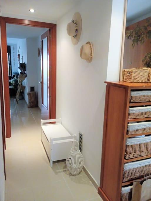 Apartment En Primera Linea De Mar Roses