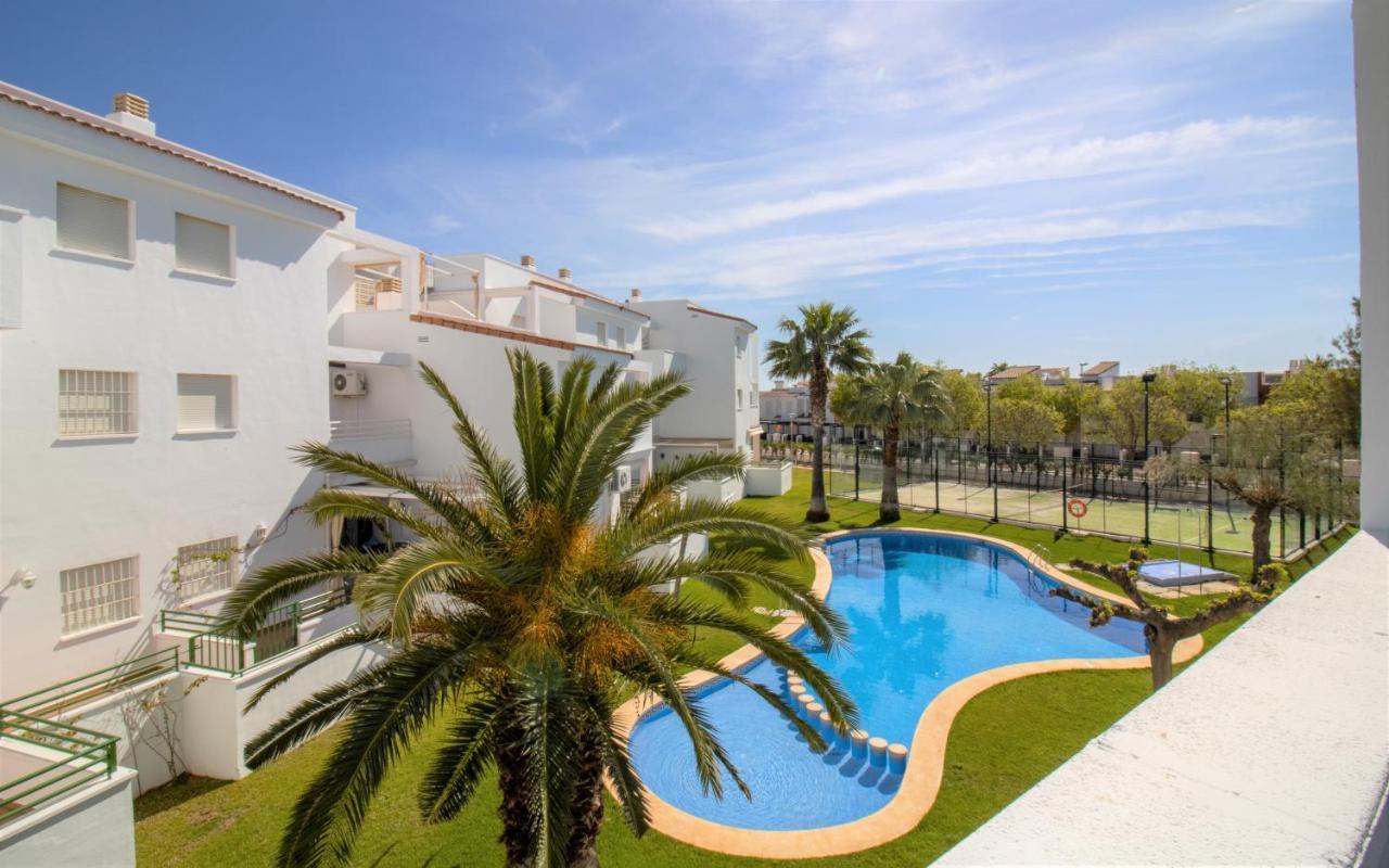 Urbanizacion Familiar Las Brisas 35 Terraza Y Piscina Albert