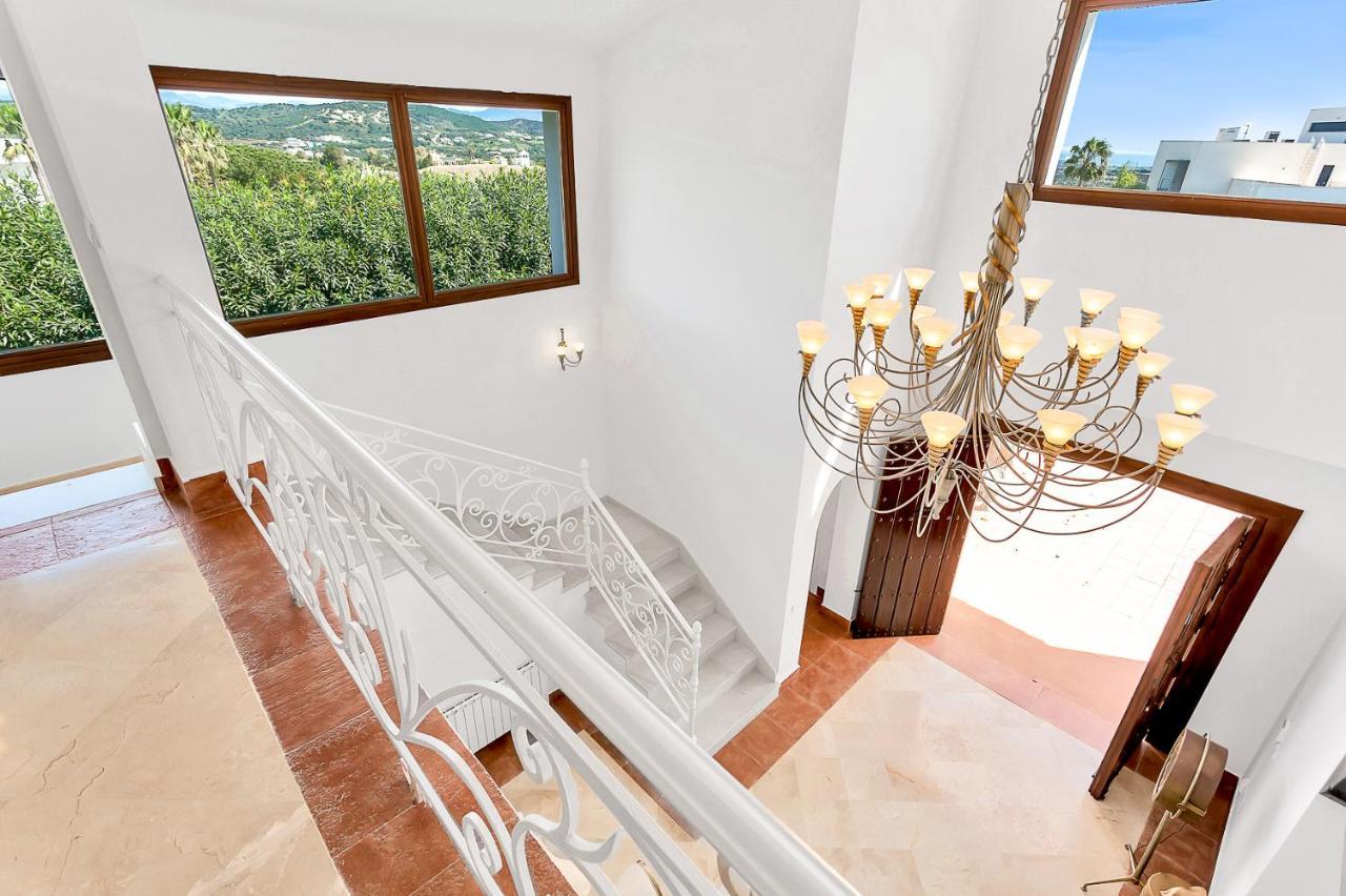 Villa Yolo Spaces - Sotogrande - White House