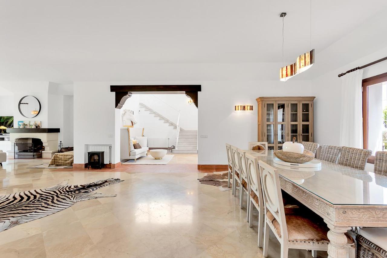 Yolo Spaces - Sotogrande - White House *