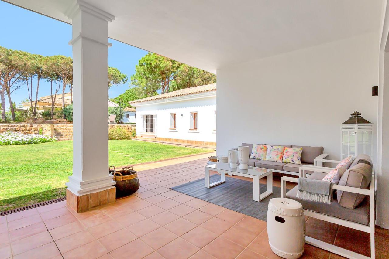 Yolo Spaces - Sotogrande - White House Villa San Roque (Andalucia)