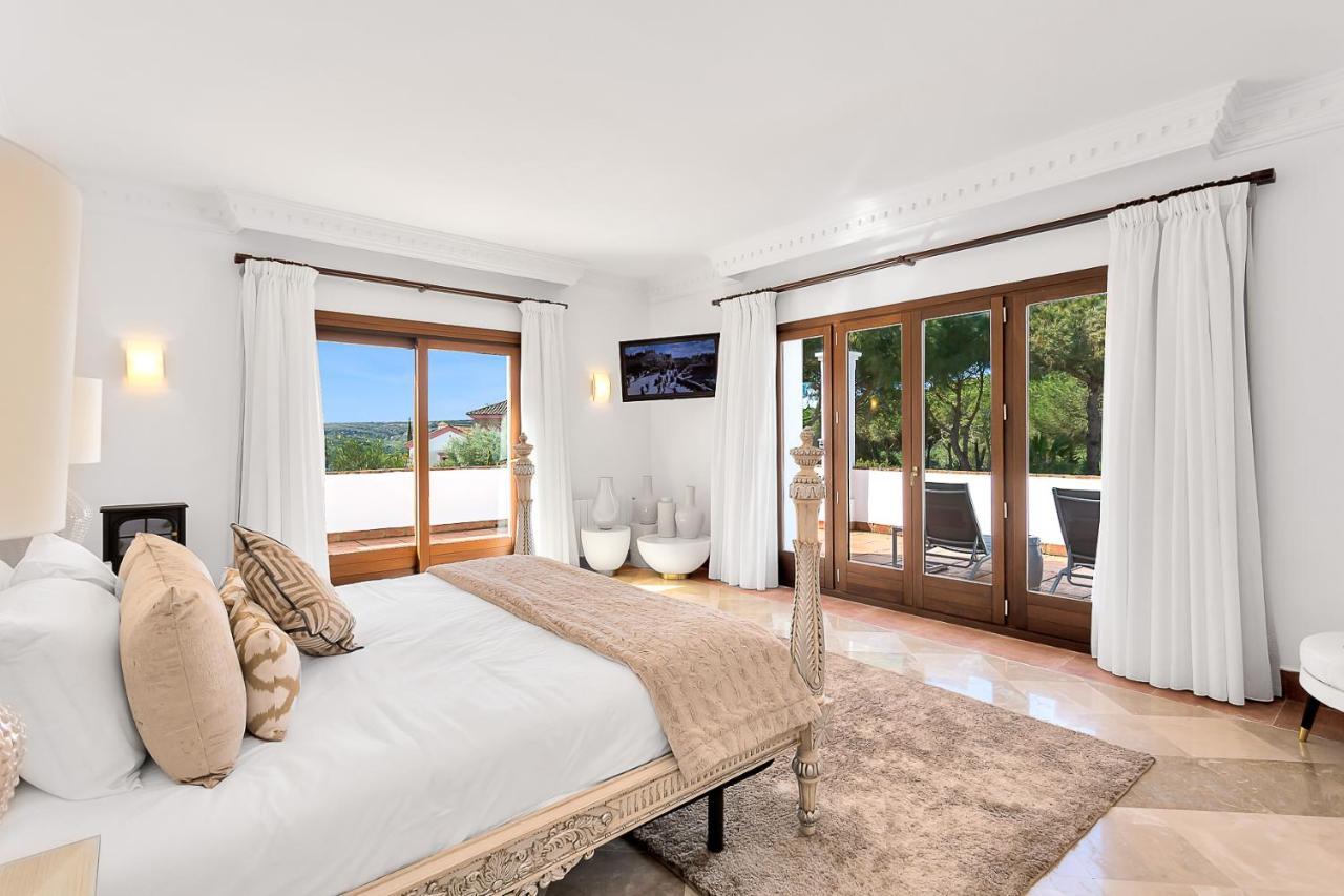Yolo Spaces - Sotogrande - White House Villa *