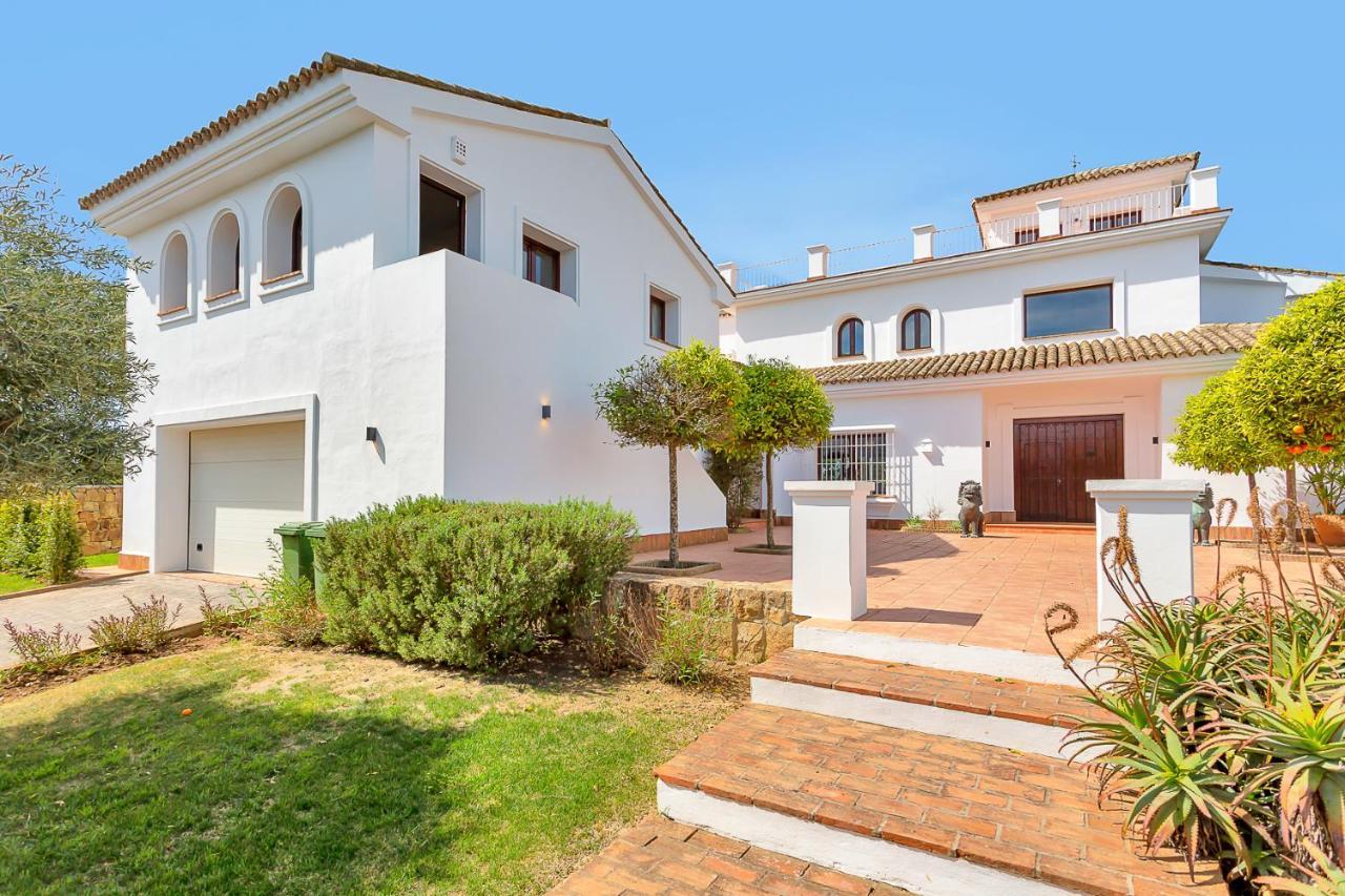 Yolo Spaces - Sotogrande - White House Villa *