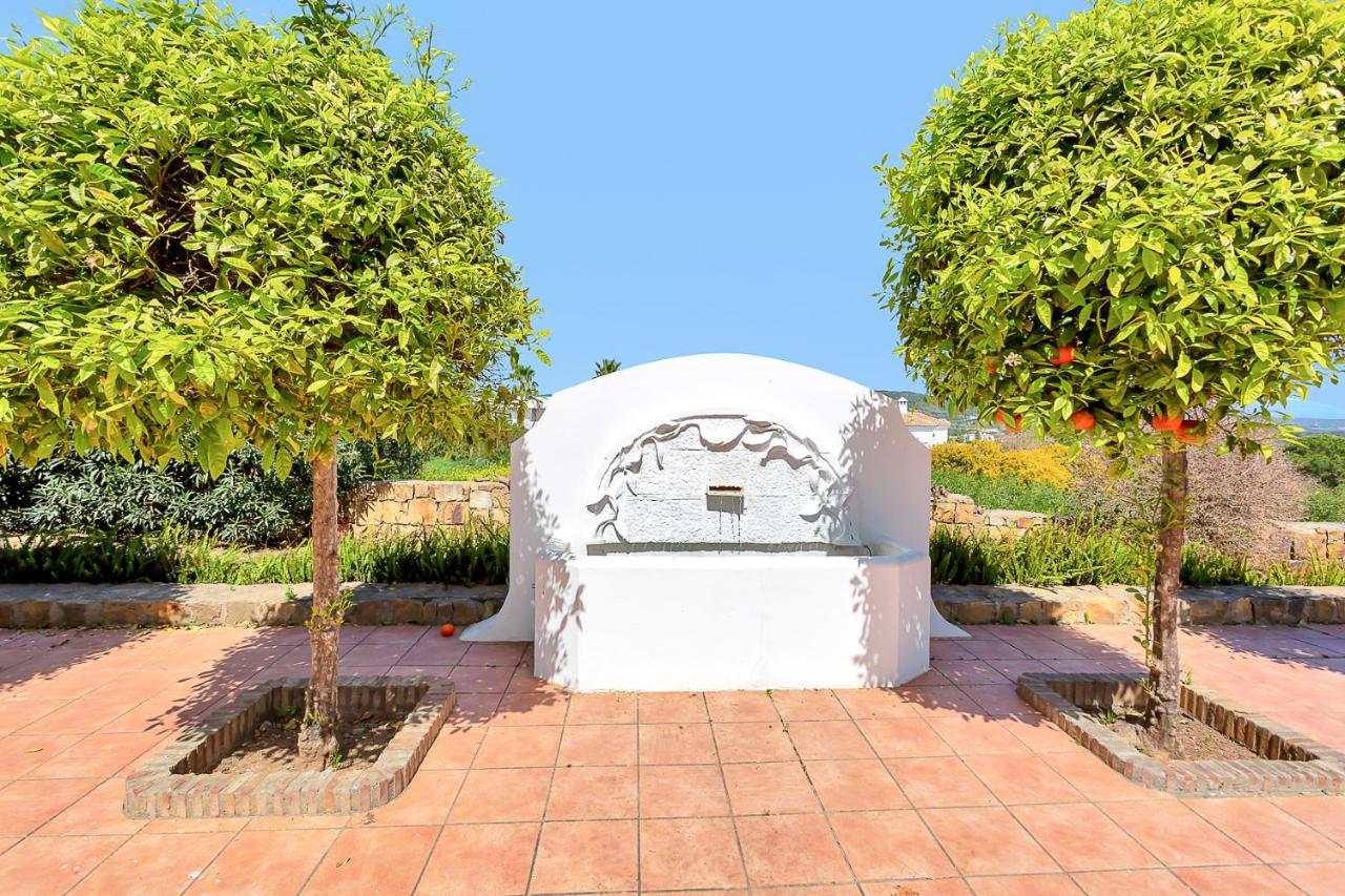 Yolo Spaces - Sotogrande - White House San Roque (Andalucia)
