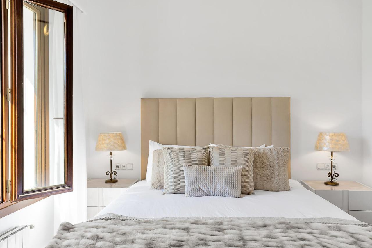 Yolo Spaces - Sotogrande - White House Villa San Roque (Andalucia)