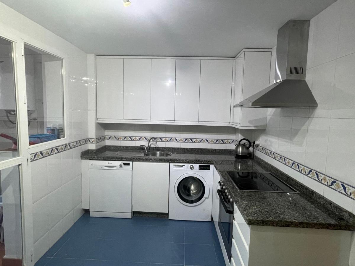 Luxury, Spacious 2 Bed Apartamento Estepona