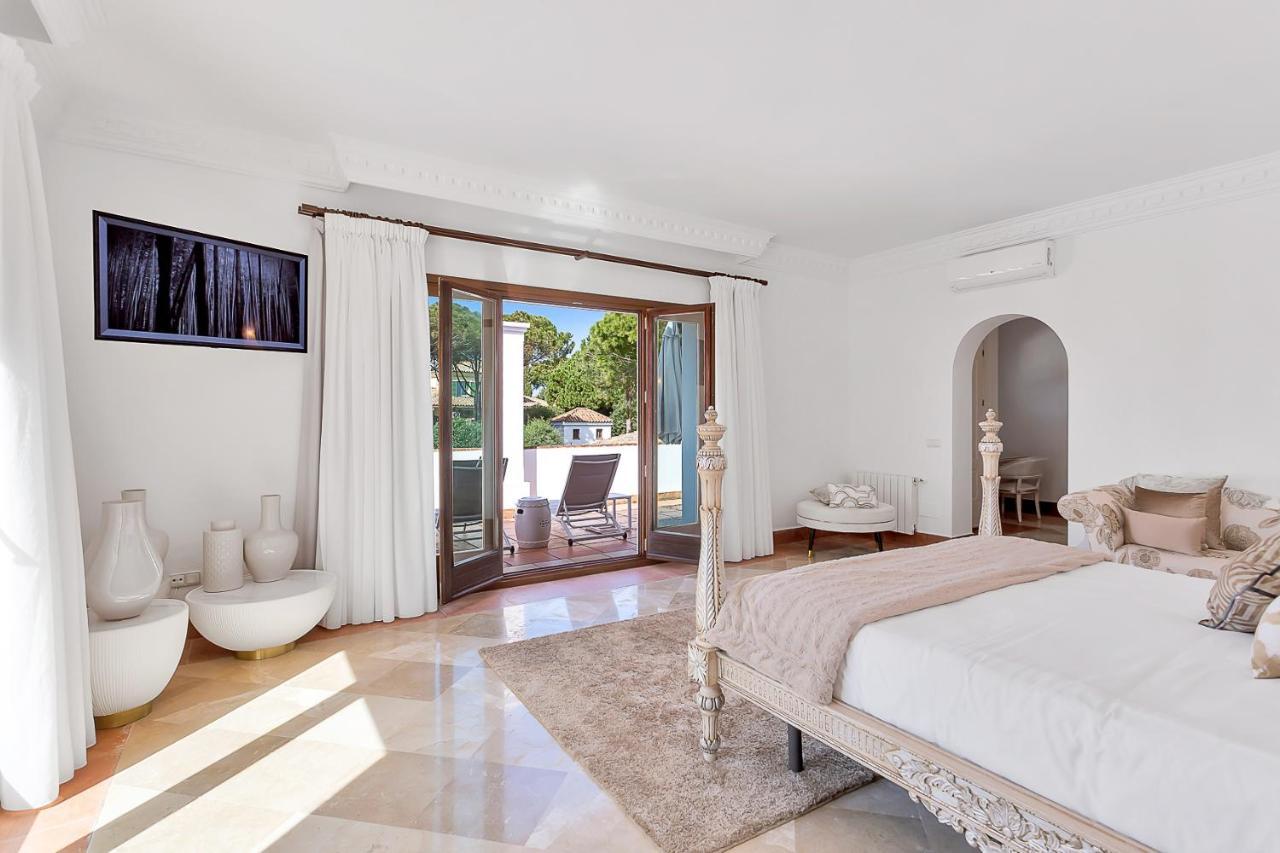 Yolo Spaces - Sotogrande - White House Villa *