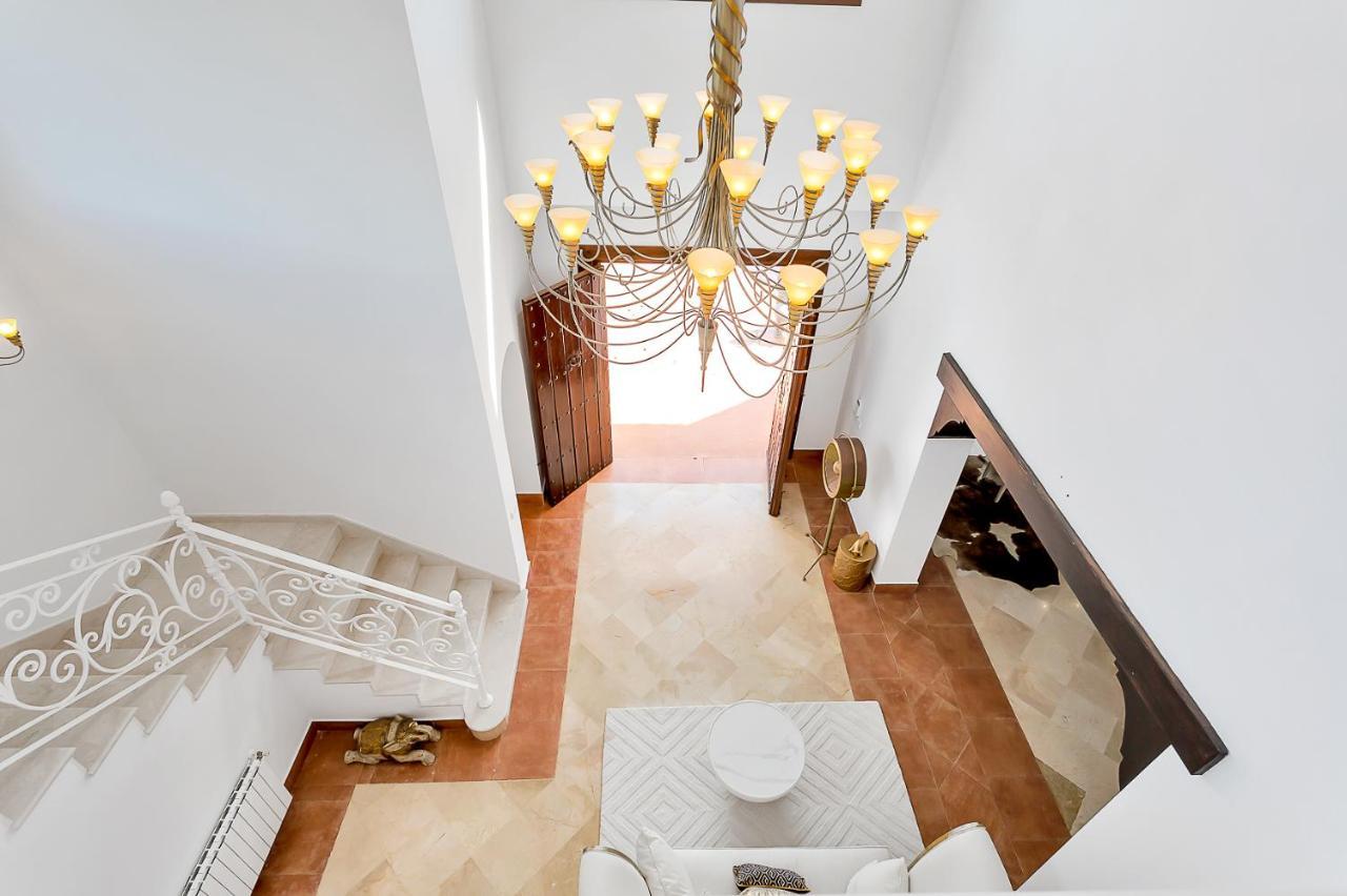 Yolo Spaces - Sotogrande - White House Villa San Roque (Andalucia)