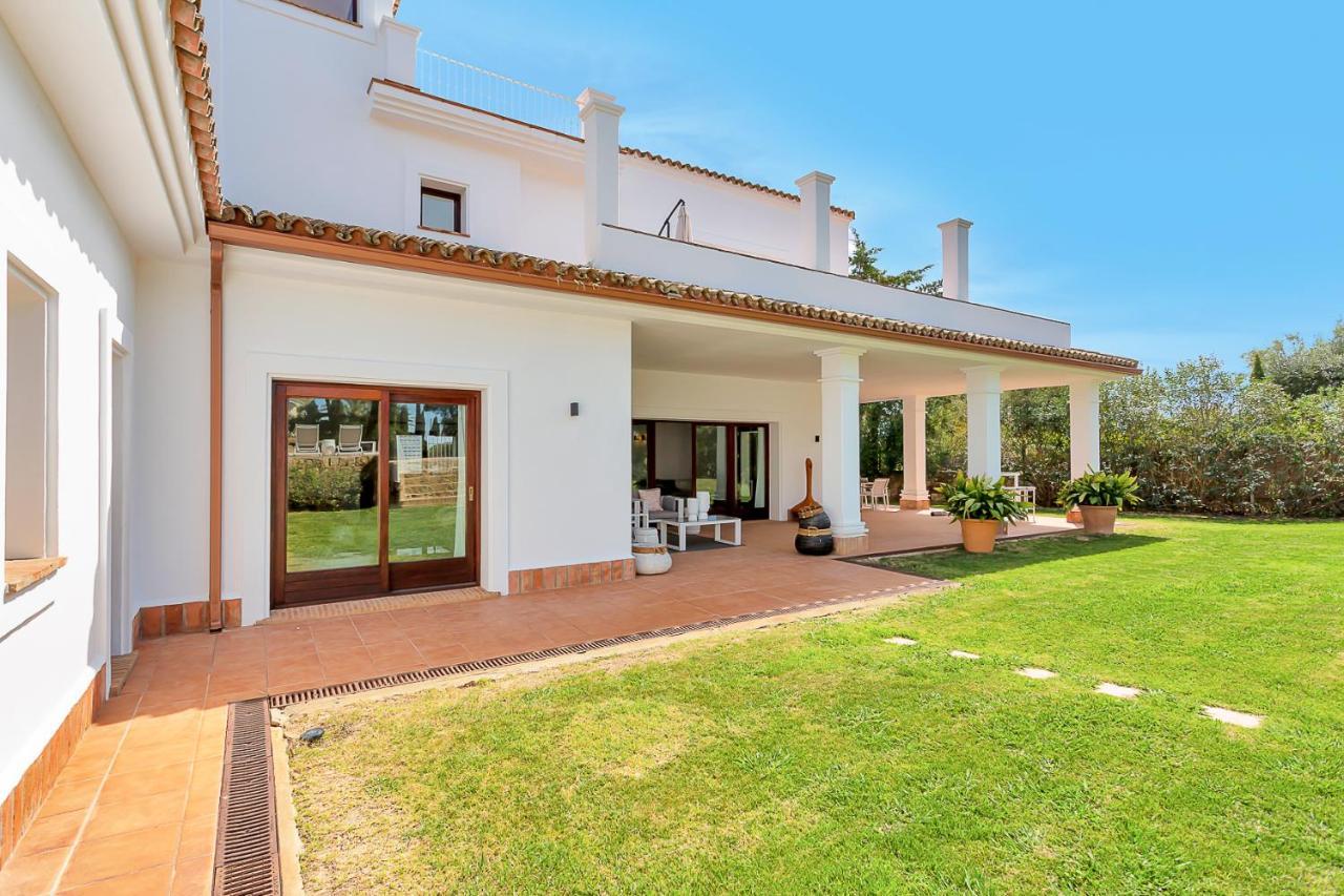 Villa Yolo Spaces - Sotogrande - White House