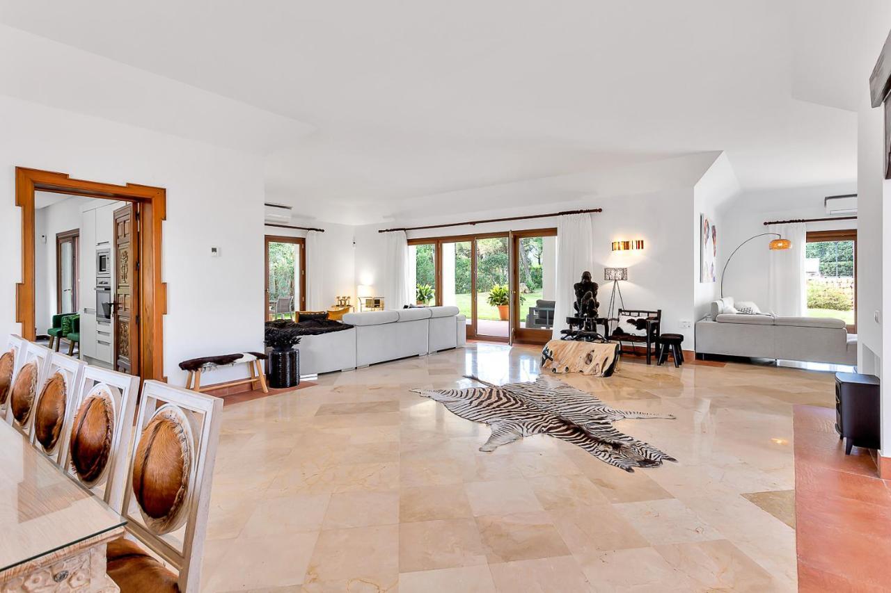 Villa Yolo Spaces - Sotogrande - White House *
