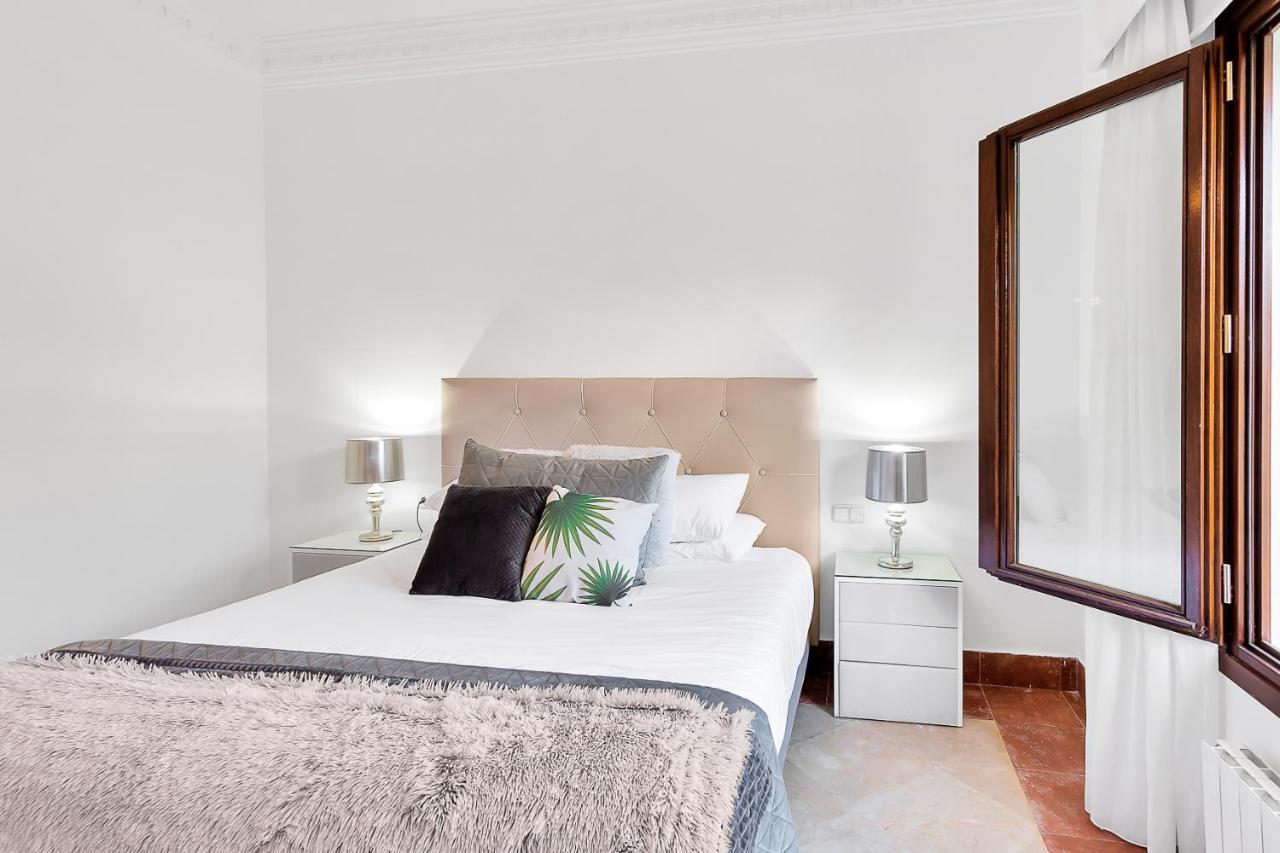 Yolo Spaces - Sotogrande - White House