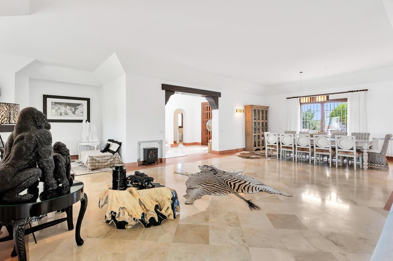 Yolo Spaces - Sotogrande - White House * San Roque (Andalucia)