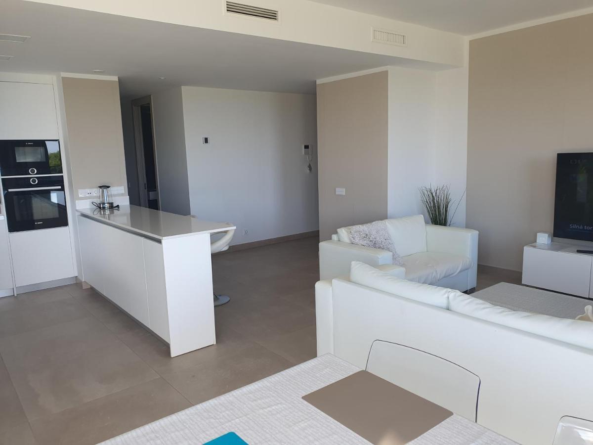 Luxury Beachfront With Pool, Sauna, Fitness And Gym In Province Malaga, Andalusia Apartment *
