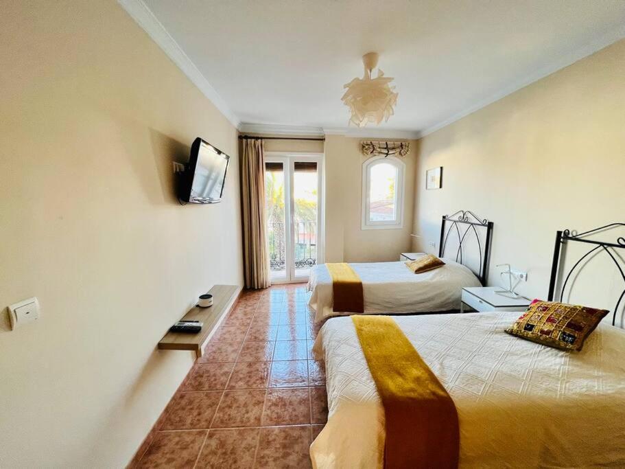 Casa Con Increibles Vistas A Montanas Y Al Mar Holiday home *