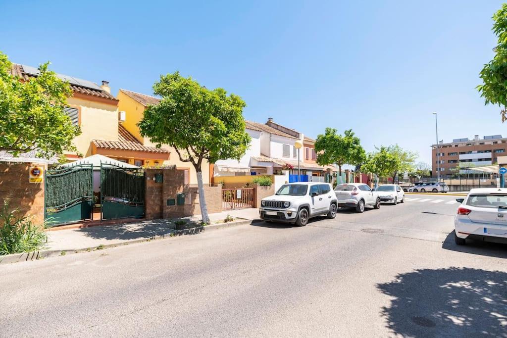 Homestay Cool Garden And Mairena del Aljarafe