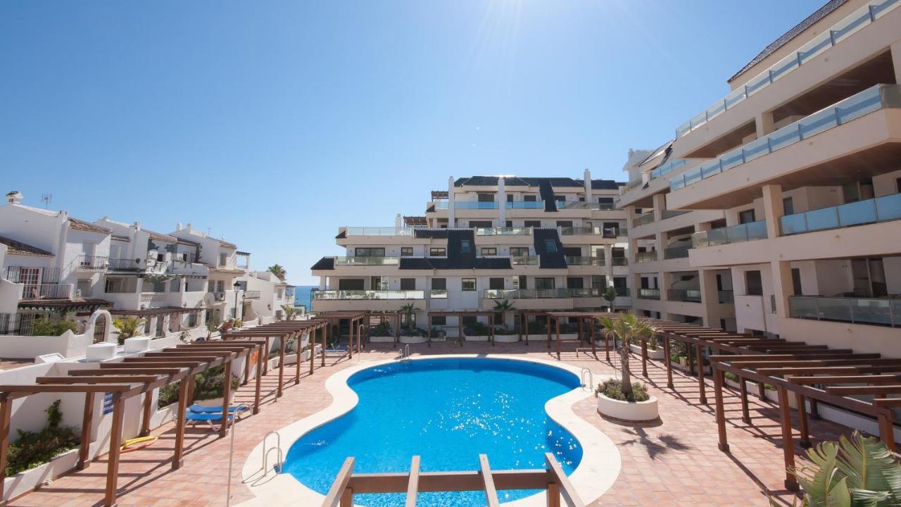Marina Del Castillo 124 *