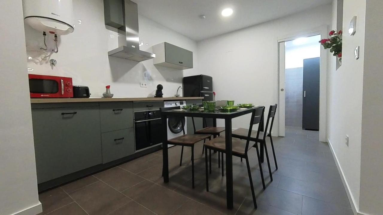 Naranjos Piscina Y Parking Gratuito Jaen