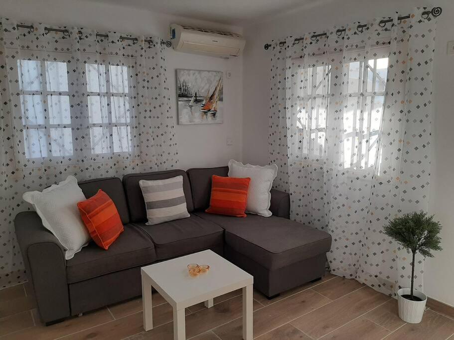 2 Bedroom Grandfloor-pto. Del Carmen Apartment *