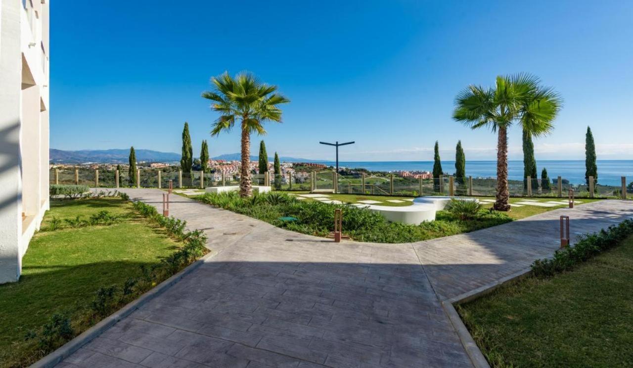 Apartment Small Oasis Nelson Mandela With Sea View, Two Bedrooms, Parking, Terrace And Pool Manilva