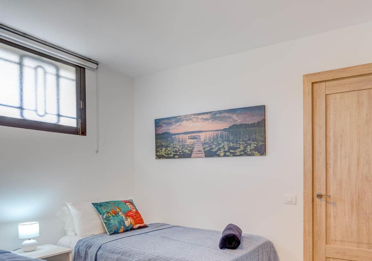 Stylish Flat And Pool With 3 Rooms, Sleeps 6, Cristianos Apartamento Los Cristianos (Tenerife)