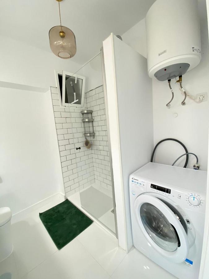 Paradise Studio Belair Wifi, Piscina, Parking Apartamento