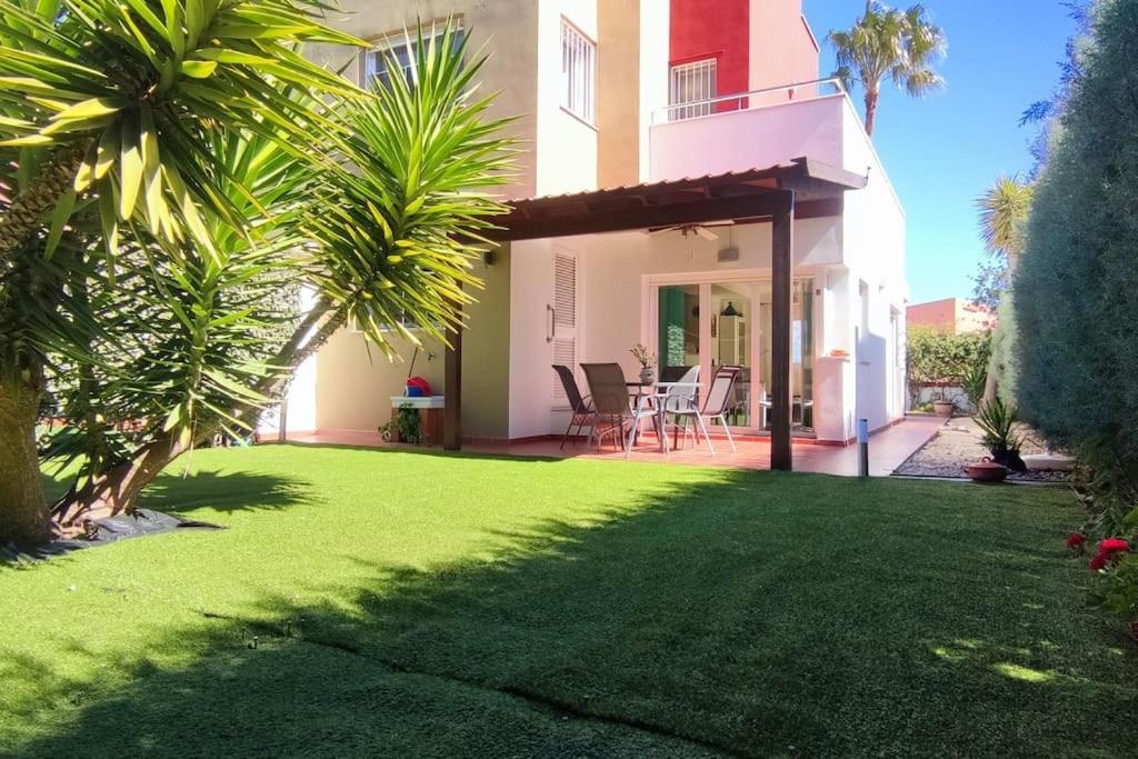 Сasa de vacaciones Tabarca Con Jardin Y Piscina Comunitaria *